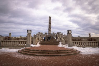 Oslo - 11 Şubat 2023: Oslo, Norveç 'teki ünlü Vigeland Park' taki heykeller