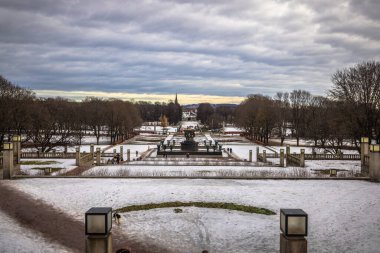 Oslo - 11 Şubat 2023: Oslo, Norveç 'teki ünlü Vigeland Park' taki heykeller