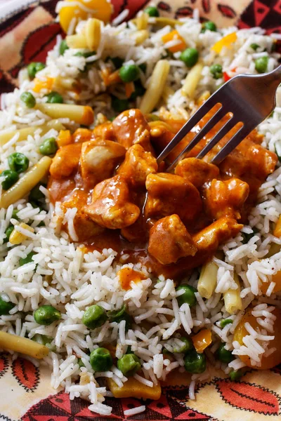 Curry Poulet Riz Basmati Pois Verts Plat Populaire Inde Heure — Photo