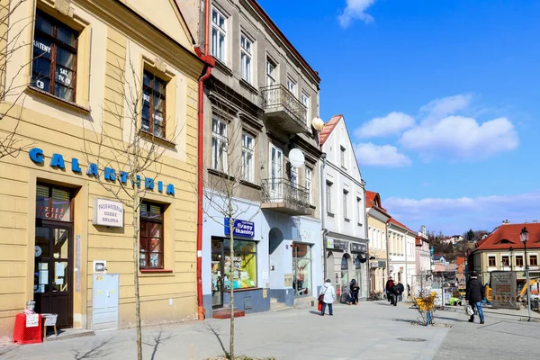 Πολύχρωμα Διαμερίσματα Στην Παλιά Πλατεία Της Πόλης Στο Brzesko Πολωνία — Φωτογραφία Αρχείου