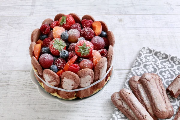 Franse Charlotte Taart Met Zomer Fruit Partij Dessert — Stockfoto