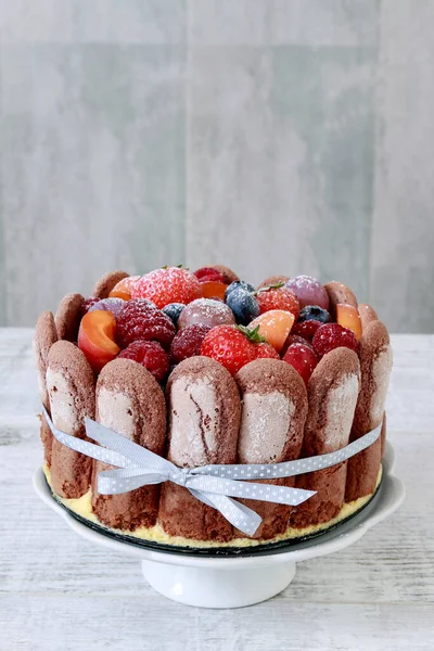 Franse Charlotte Taart Met Zomer Fruit Partij Dessert — Stockfoto