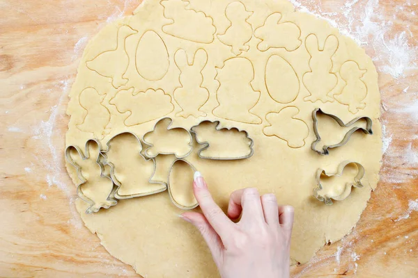 Preparing Easter Gingerbread Cookies Steps Making Pastry Festive Dessert — Stock Photo, Image