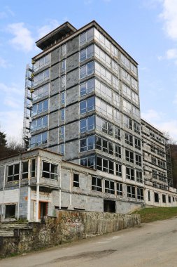 Polonya, Porabka 'da yapım aşamasında olan bir gökdelen.