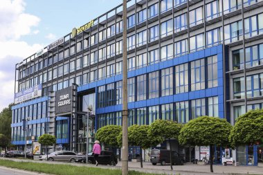 Krakow, Polonya modern binanın cam cephe.