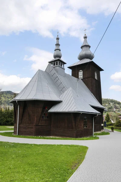 Μια Ξύλινη Εκκλησία Στην Szczawa Πολωνία — Φωτογραφία Αρχείου