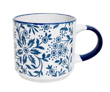 Beyaz arka planda izole edilmiş çiçekli mavi bir kupa. Grafiksel kaynaklar