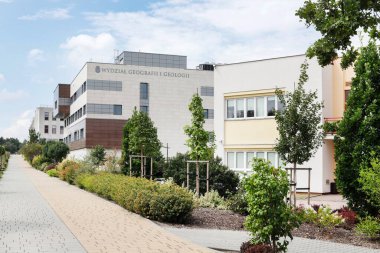 KRAKOW, POLAND - 17 Temmuz 2024 Jagiellon Üniversitesi. Polonya 'nın en eski üniversitesi. Polonya, Krakow 'daki modern kampüs binaları.