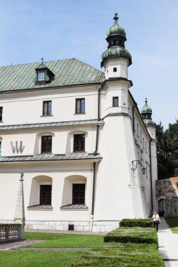 Kilise St michael archangel ve st stanislaus bishop ve şehit ve pauline babalar manastır, krakow, Polonya. en ünlü Polonyalı kutsal biri.