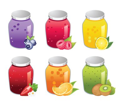 Bardakta 6 meyve reçeli ve beyaz arka planda izole edilmiş meyveler..