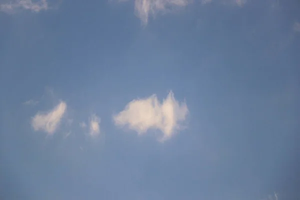 Udara Langit Biru Yang Mendramatisir — Stok Foto
