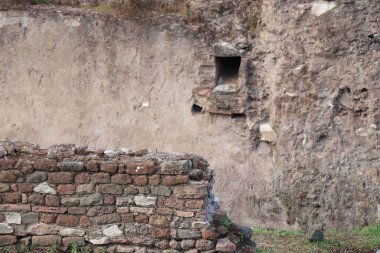 Eski uyuşturucu kalıntıları bina fotoğraflarını mahvediyor.