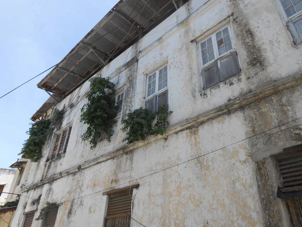 Eski Uyuşturucu Kalıntıları Bina Fotoğraflarını Mahvediyor — Stok fotoğraf