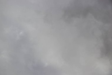 dramatik bulutlu mavi gökyüzü cennet havası