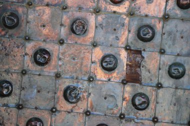 Eski paslı demir metal grunge plaka desenli arka plan