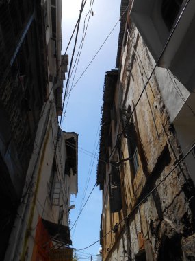 Eski uyuşturucu kalıntıları bina fotoğraflarını mahvediyor.