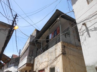 Eski uyuşturucu kalıntıları bina fotoğraflarını mahvediyor.