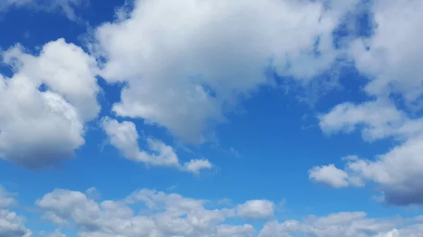 青い劇的な曇天 — ストック写真