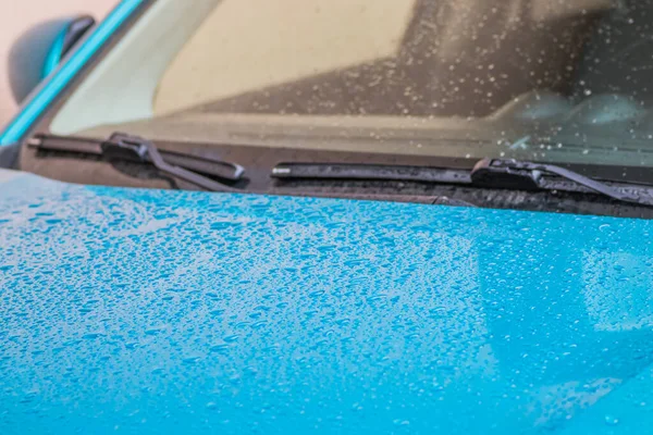 Raindrops Car Car Element Raindrops Close Hood Mirror Glass Blue — Stock Photo, Image