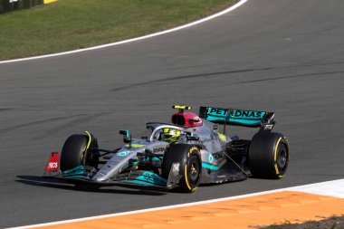 ZANDVOORT, NETHERLANDS - 2 Eylül: Lewis Hamilton Engeland 'dan Mercedes' le ücretsiz antrenman sırasında