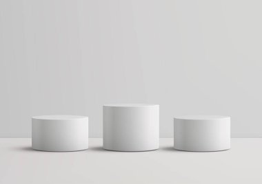 3 boyutlu podyum modeli, üç beyaz silindirik kaideyle kazanan sahne stili temiz minimum arkaplan ürün tanıtım sunumu ve sergi odası tasarımı için mükemmel