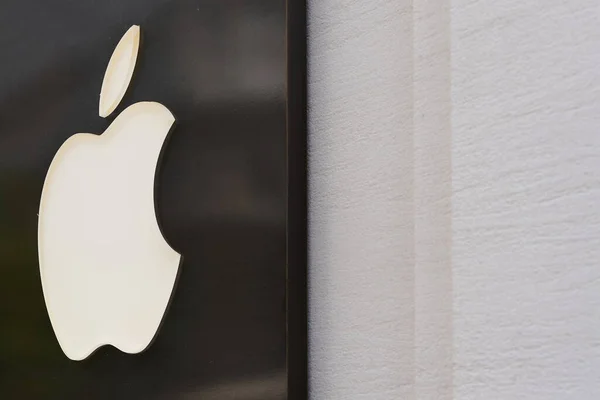 Viena Áustria Junho 2022 Logotipo Empresa Apple Uma Loja Apple Imagem De Stock