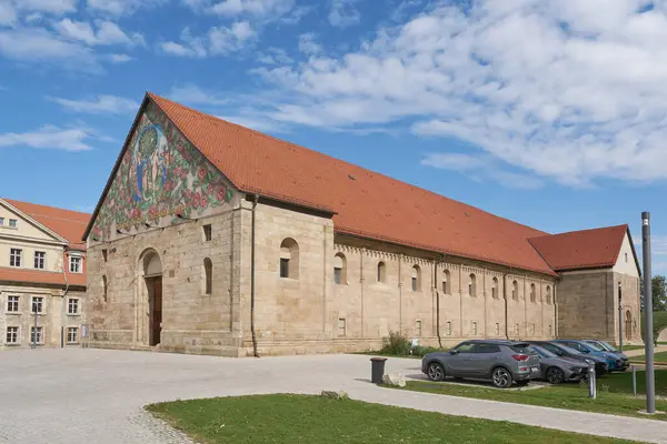   Erfurt, Almanya 30 Eylül 2024: Eski St. Peter manastırının manastırı, 1127 yılından Peterskloster, bugün Erfurt, Almanya 'da Petersberg' de bir etkinlik mekanı olarak kullanıldı.                             