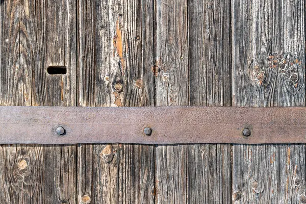 Perçinli Eski Ahşap Kapı Eski Ahşap Kapının Dokusu — Stok fotoğraf