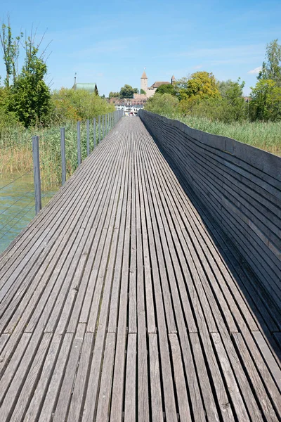 木製の歩道橋湖Obersee Rapperswil Jona Hurden スイス — ストック写真