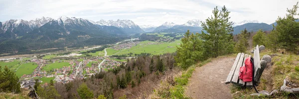 Široké Krajinné Panorama Pohoří Krepelschrofen Wallgau Vyhlídkové Místo Lavičkou Horní — Stock fotografie
