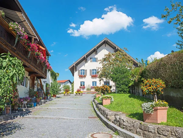 Tarihi Kasaba Gmund Tegernsee Çiftlik Evi Sokak Çiçeklerle Süslenmiş Üst — Stok fotoğraf