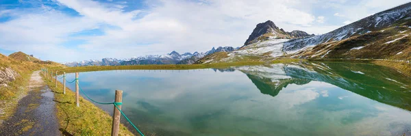 Συσσώρευση Λίμνη Riezler Alpsee Και Kanzelwand Βουνό Όμορφο Τοπίο Allgau — Φωτογραφία Αρχείου