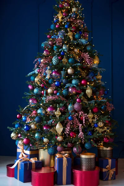 Рождественская Елка Подарки Интерьере Дома — стоковое фото