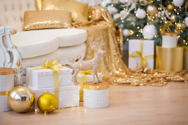 Beautiful New Year Gift Boxes Satin Ribbon Bow Christmas Tree — Stock Photo, Image