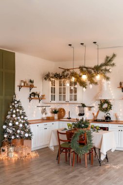 Ada, Lavabo, Yeni Lüks Ev Dolapları Noel Stili Dekorasyonlu Modern Mutfak