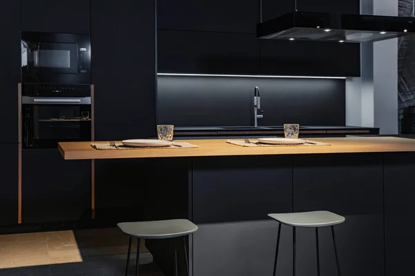 Minimalistisch Modern Keukenontwerp Het Zwart Stockafbeelding