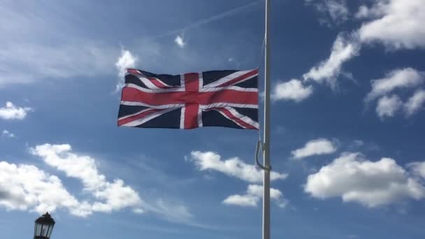 British Union Flag Flying Half Mast — Vídeo de Stock