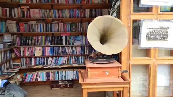 Antalya Törökország 2023 Március Antik Ritka Réz Gramofon Fából Készült — Stock videók