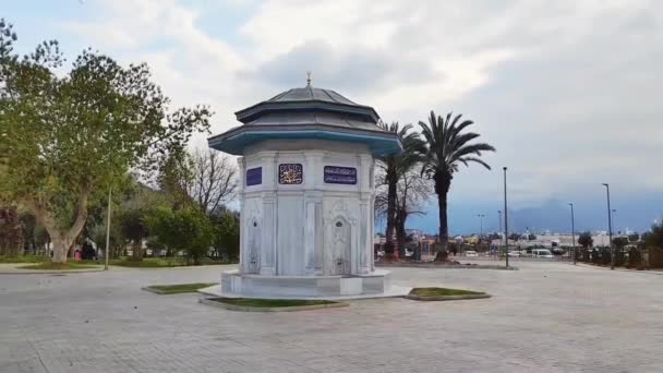 Antalya Türkiye Mart 2023 Türkiye Sokaklarında Geleneksel Doğu Tarzında Içme — Stok video