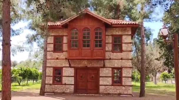 Antalya Türkei März 2023 Fantastisches Holzhaus Für Einen Märchenhelden Stadtpark — Stockvideo