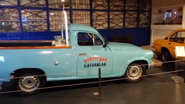 Antalya Turkije April 2023 Een Oude Zeldzame Vrachtwagen Voor Het — Stockvideo