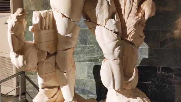 안탈리아 2023 젊은이의 대리석 조각상 — 비디오