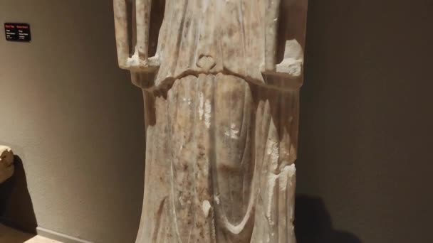 안탈리아 2023 아름다운 형상을 여자들 로마의 대리석 조각상 — 비디오