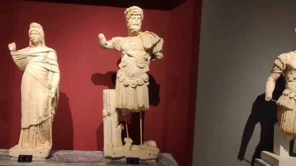Antalya Turecko Června2023 Staré Vzácné Starověké Římské Mramorové Sochy Mužů — Stock video