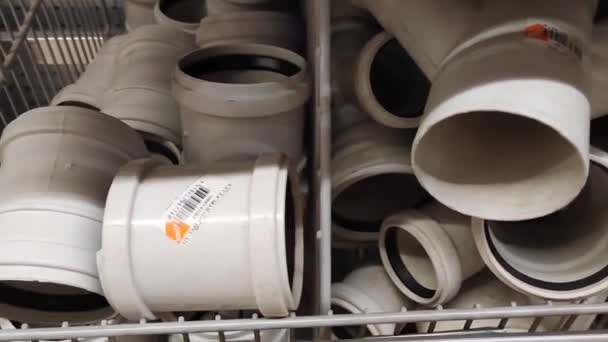 Antalya Turquía Junio 2023 Tubos Alcantarillado Plástico Gris Escaparate — Vídeo de stock