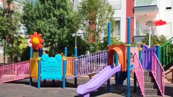 Antalya Turkije Juli 2023 Kinderen Multi Gekleurde Outdoor Vermaken Ontwikkelen — Stockvideo