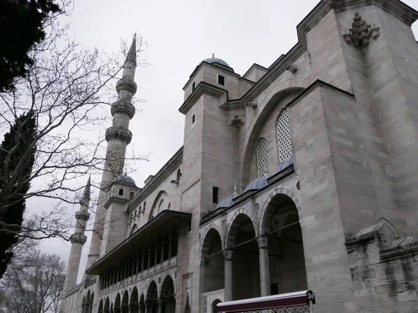 Antalya Törökország 2023 Szeptember Hagyományos Keleti Török Mecset Kupolával Minarettel — Stock Fotó