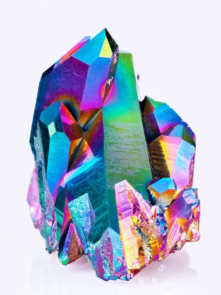 Titanium Rainbow Aura Kwarcowy Kamień Gromady Kryształów Bardzo Ostre Szczegółowe — Zdjęcie stockowe