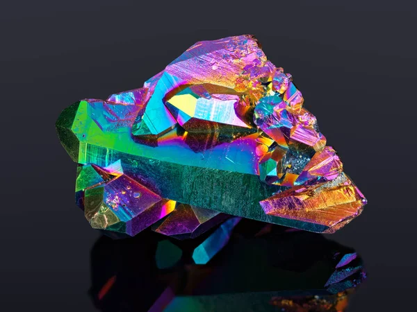 Ουράνιο Τόξο Αύρα Χαλαζία Κρύσταλλο Cluster Πέτρα Πολύ Απότομη Και — Φωτογραφία Αρχείου