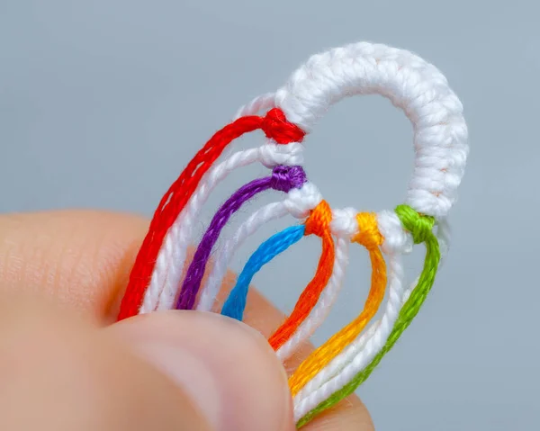 Friendship bracelet teardrop loop - The beginning of the bracelet knotting